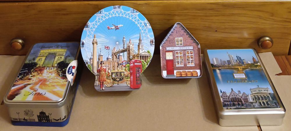 Коробка жестяная