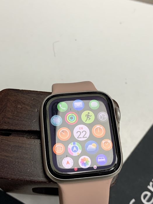 Оригінальні Apple Watch Series 6 44 mm дефект