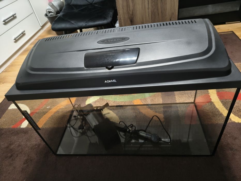 Aquael Akwarium 126l z wyposażeniem