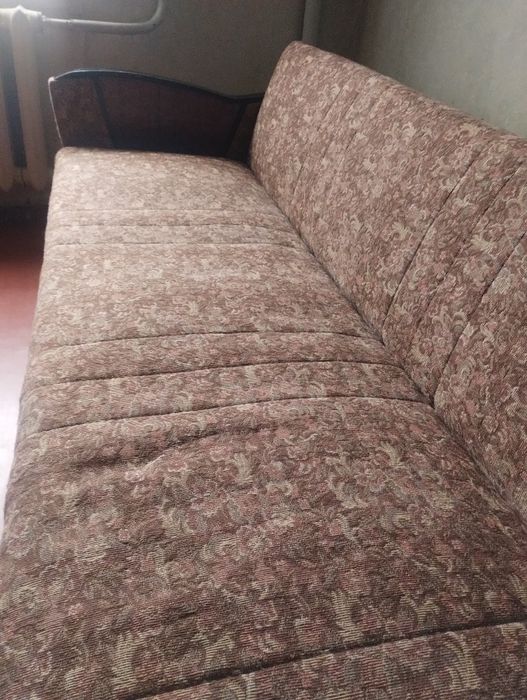 Подам диван, складной.