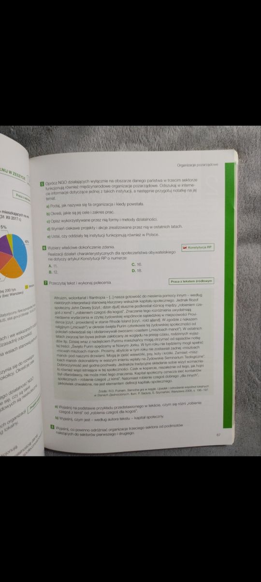 Podręcznik W centrum uwagi 1 WOS liceum i technikum WSiP zakres podst.