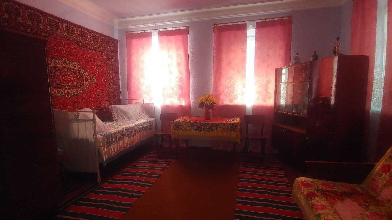 Будинок в с. Рогізна, Кам'янець-Подільський р-он, Хмельницька обл.