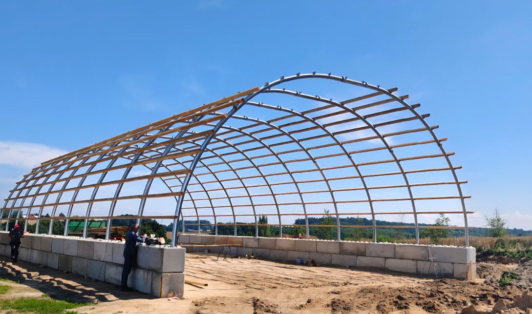 Konstrukcja hali łukowej 12m wzmocniona teownik 50x50x6 garaż magazyn