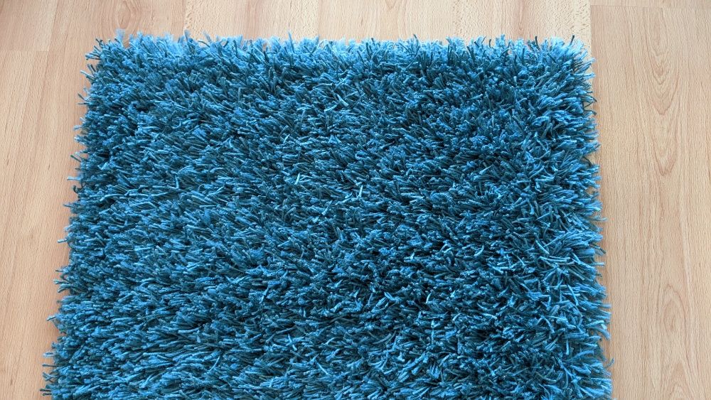 Decoração Quarto: Tapete Azul Petróleo