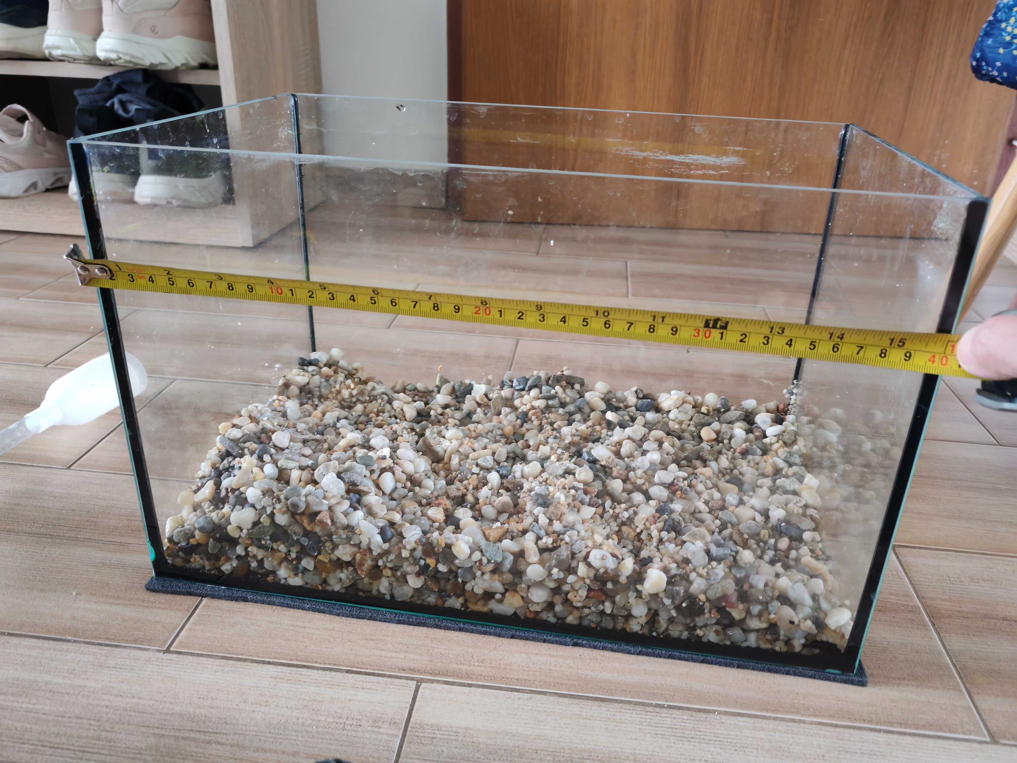 Akwarium 25l  oświetlenie filtr kamienie