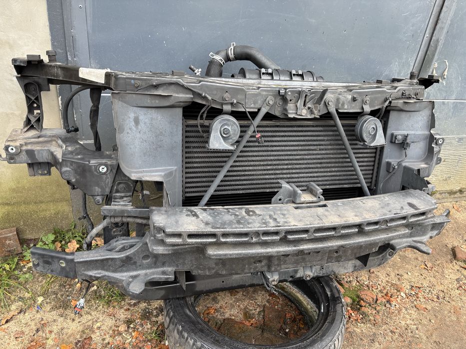 Jeep Grand Cherokee Lift 3.0 CRDI pas przedni chlodnice