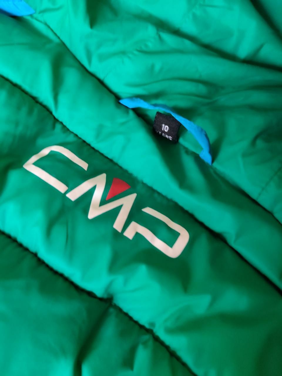 Продам дитячу куртку CMP на зріст 140см
