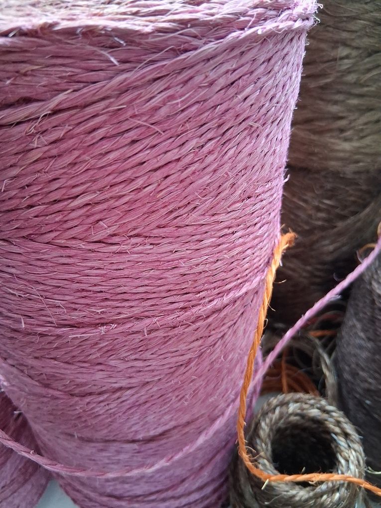 Corda e fio de sisal de varias cores