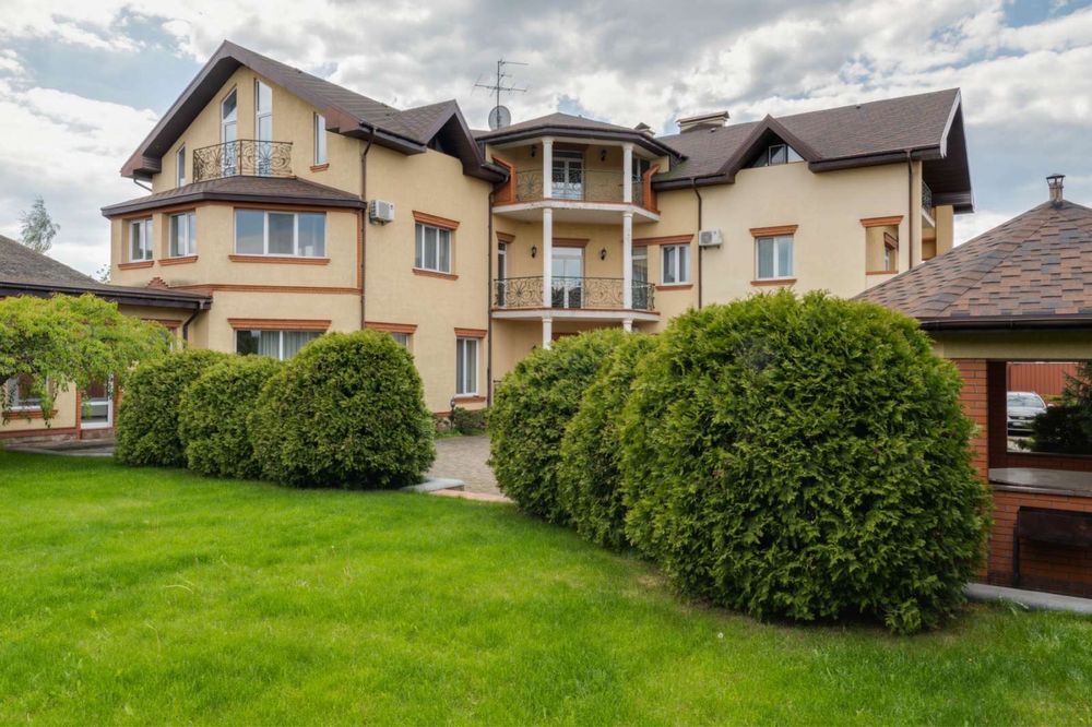 Продажа Дома Козин 920 м2, участок 15 соток, Бассейн