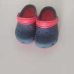 Chinelos crocs Chicco 23