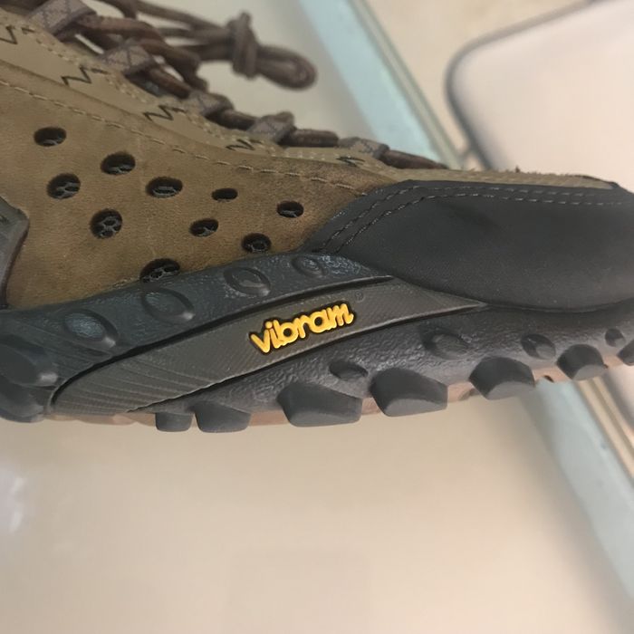 Tenis da marca Merreli