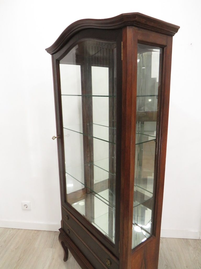 Cristaleira/ Vitrine.