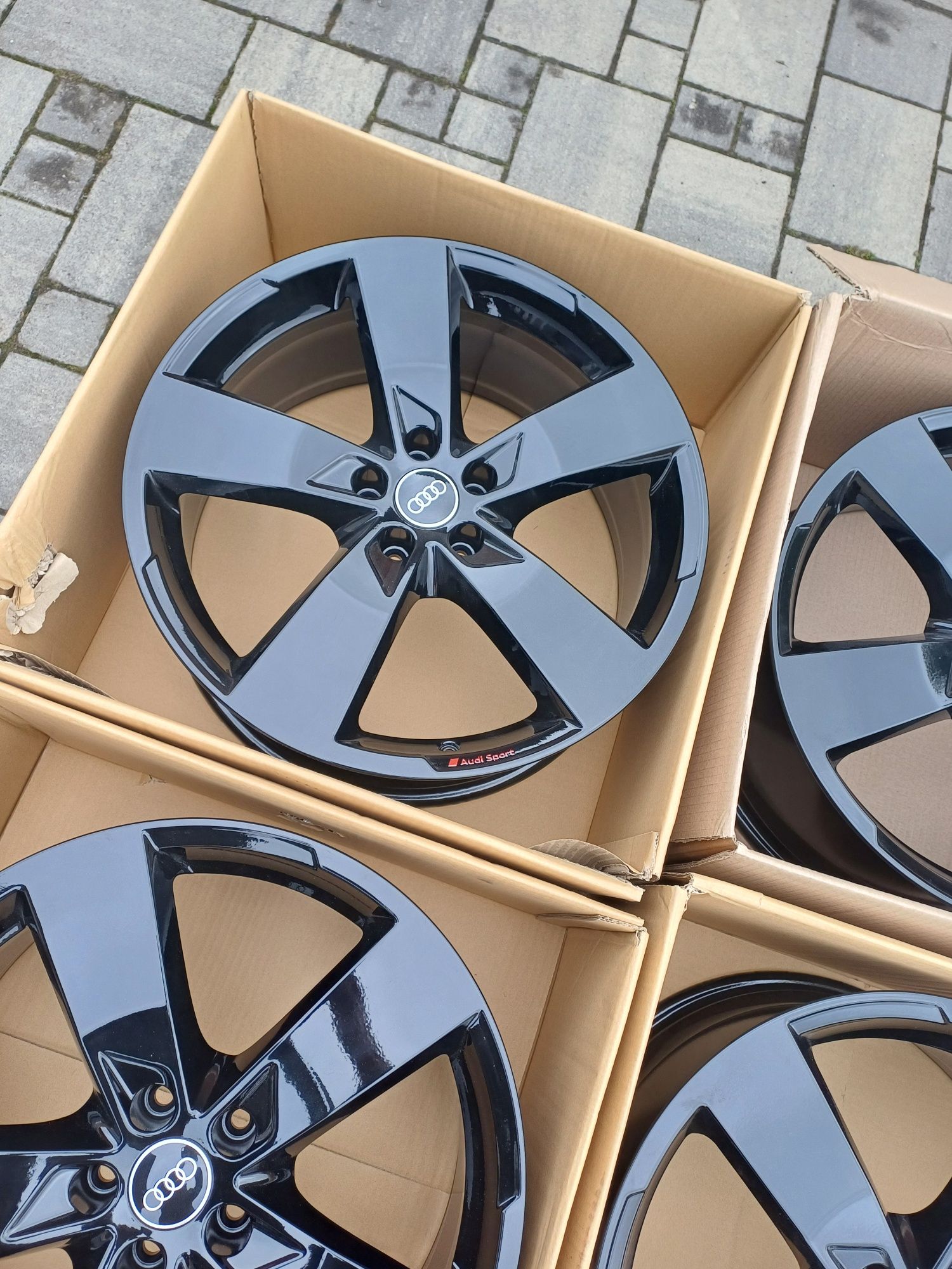 Felgi Audi A6 C8 A7 Q5 20 cali demo