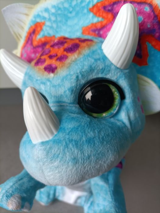 Fur Real Friends dinozaur Triceratops niebieski