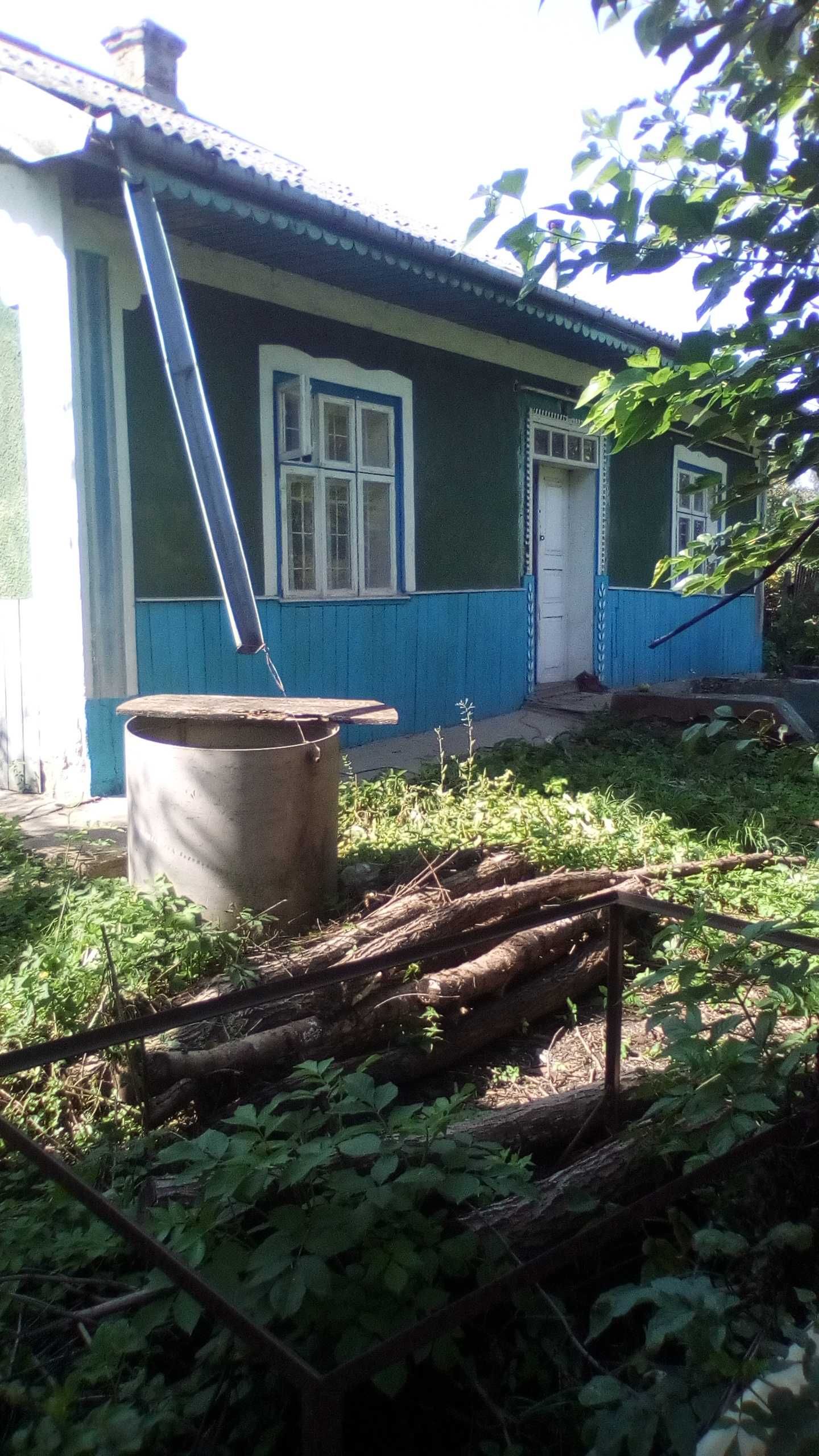 продам будинок у селі  . 60 м 2. 60 сот . 12 т . дол