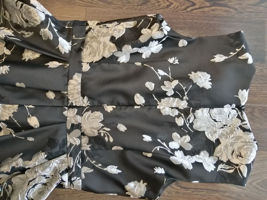 Sukienka Mohito 36 kwiaty srebrne