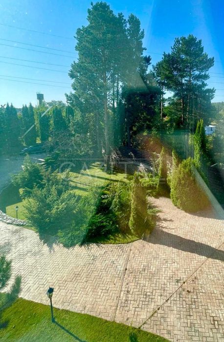 ВЕЛИЧНА РЕЗИДЕНЦІЯ біля води 420м2 — розкіш і приватність у Плютах