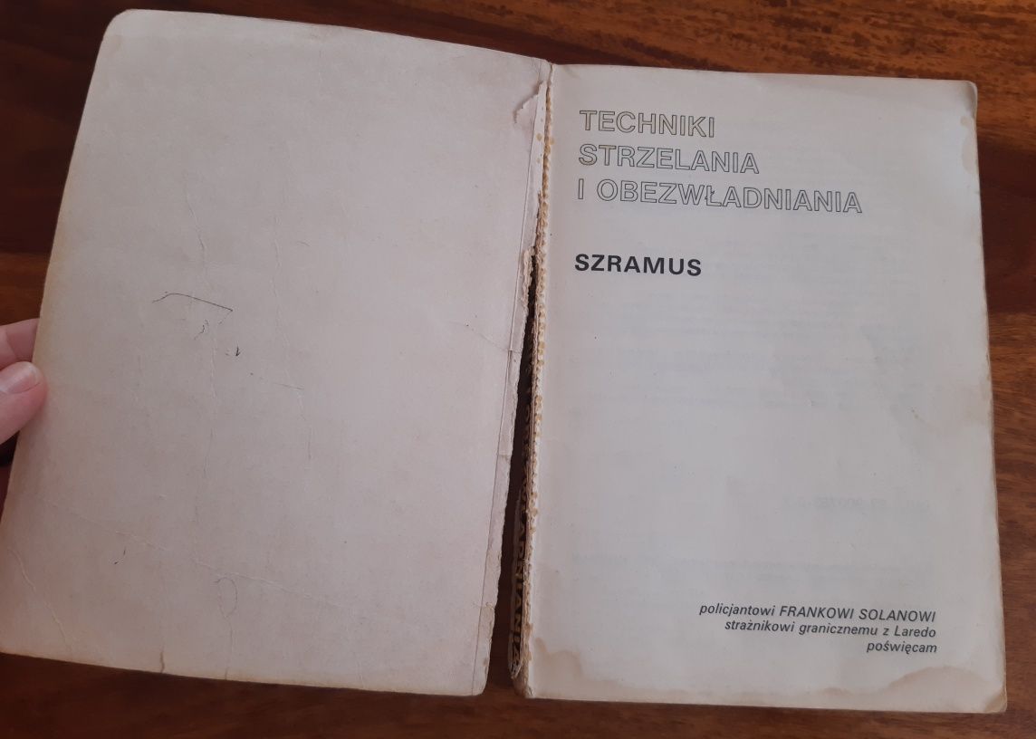 Techniki strzelania i obezwładniania - Szramus
