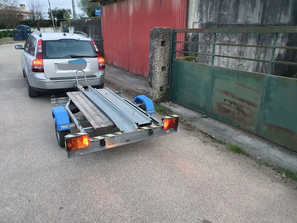 Reboque para moto