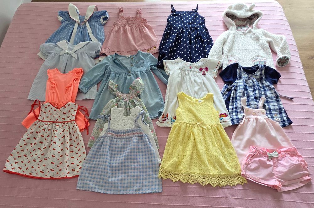 Vendemos  várias peças de roupa de criança da nossa Netinha