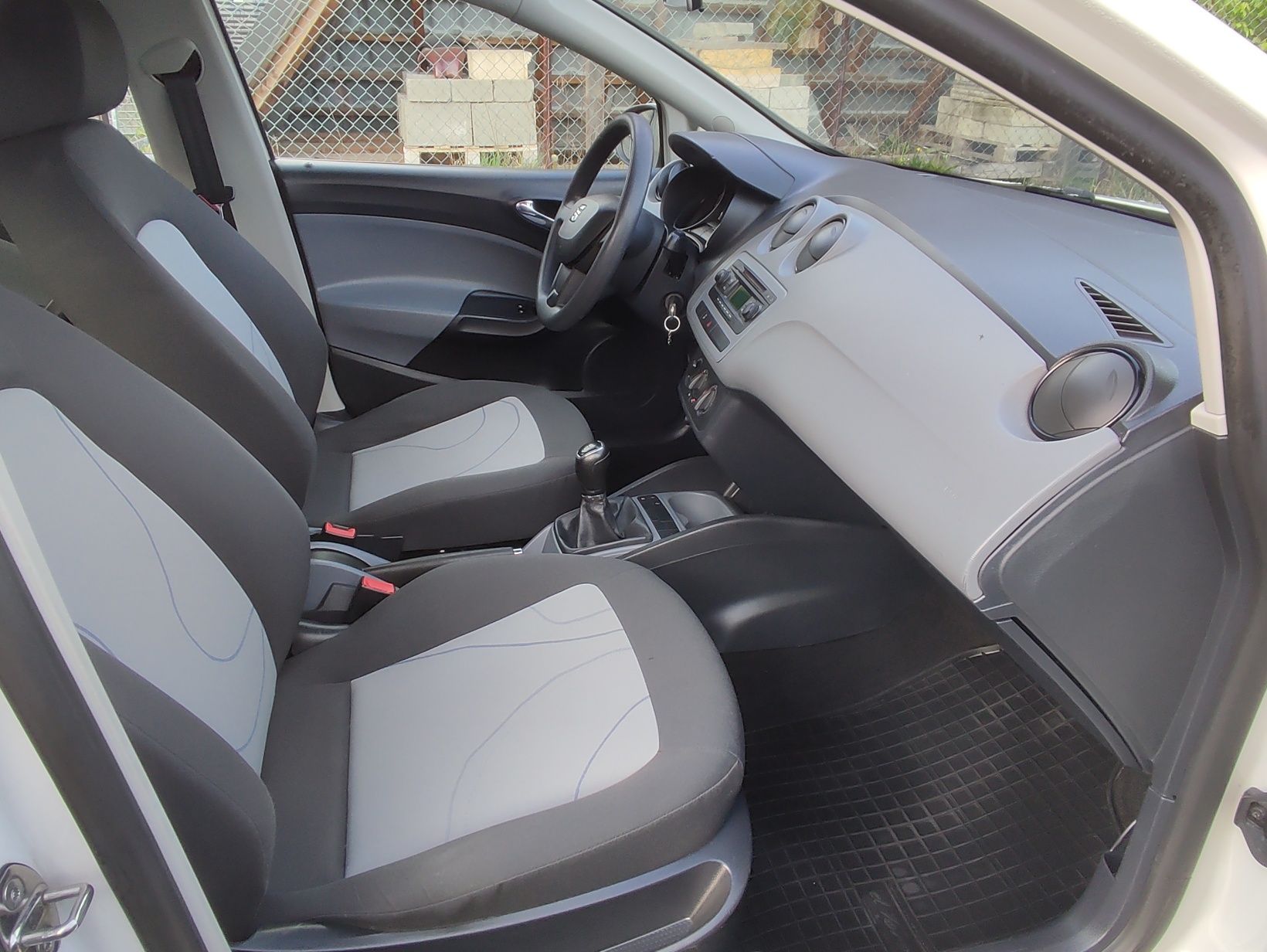 Seat Ibiza IV 2014 Lift 1,4+ GAZ !  Alufelgi, zarejestrowany