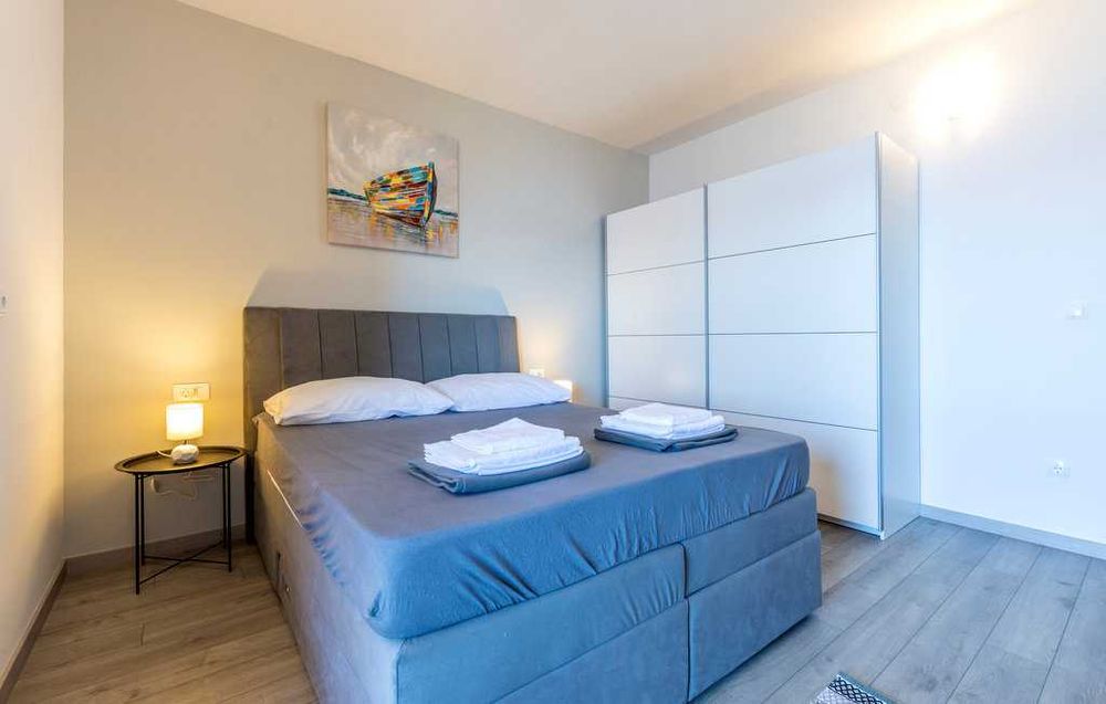 Wakacje, Chorwacja, okolice Omis, apartament dla 8 osób z basenem