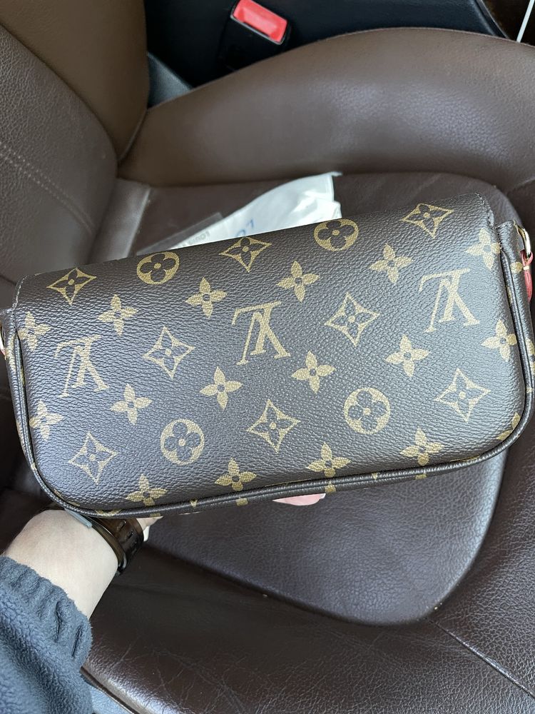 Сумка клатч Louis Vuitton Ivy