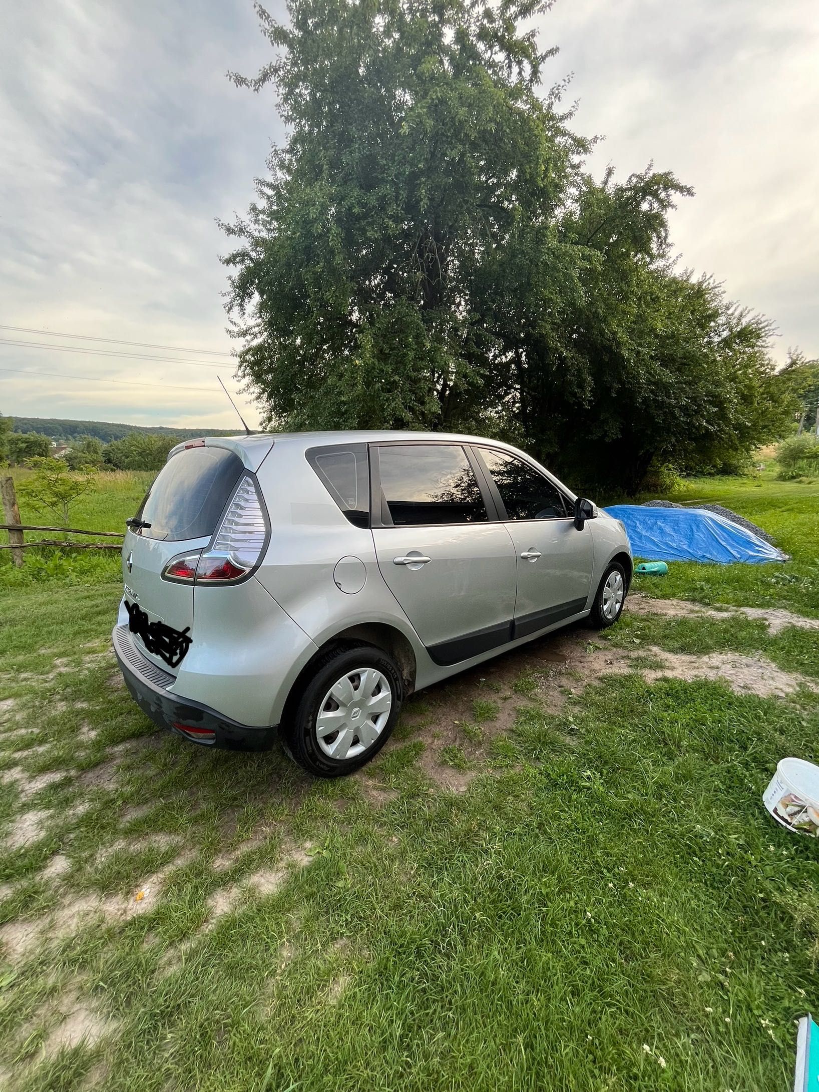 Renault Scenik 2012