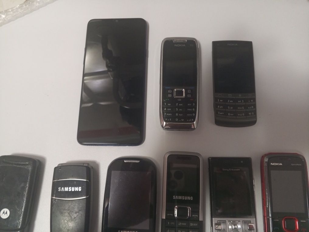 Telefony znalezione sprzedam