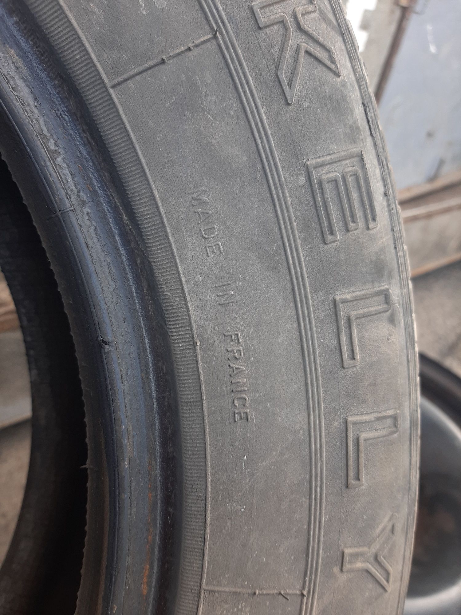 Шина 175/70 R14 на запаску