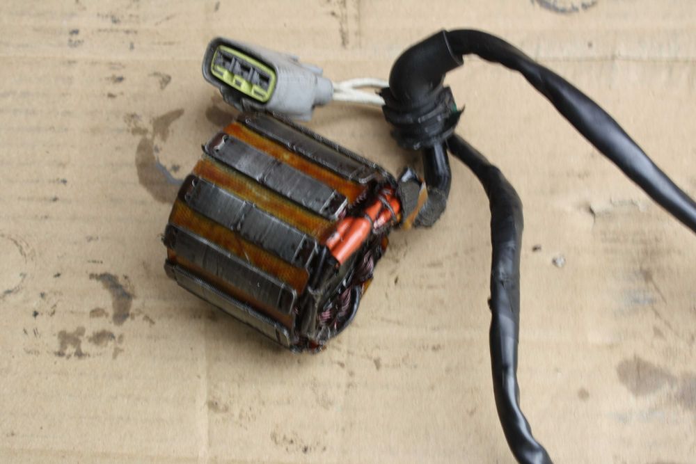 Stator Alternator Stojan Yamaha R1 RN12 04-06.