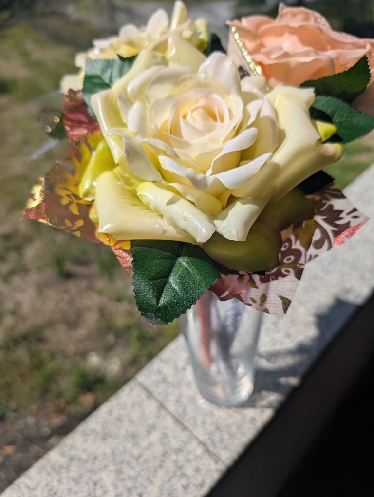 Flores de cera perfumadas