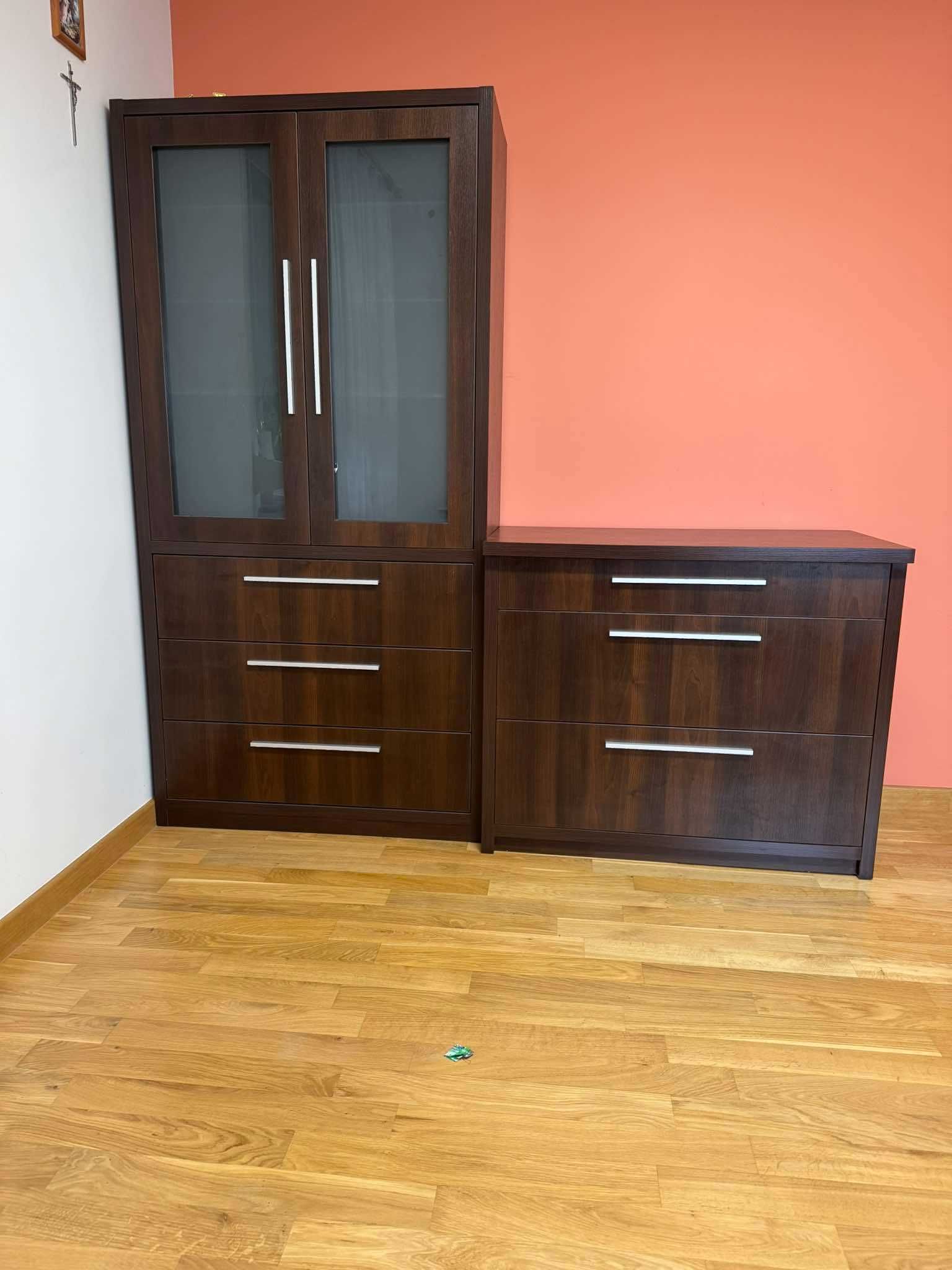 Komoda w kolorze orzech 9450 płyta lam. szuflady z cichym domykiem