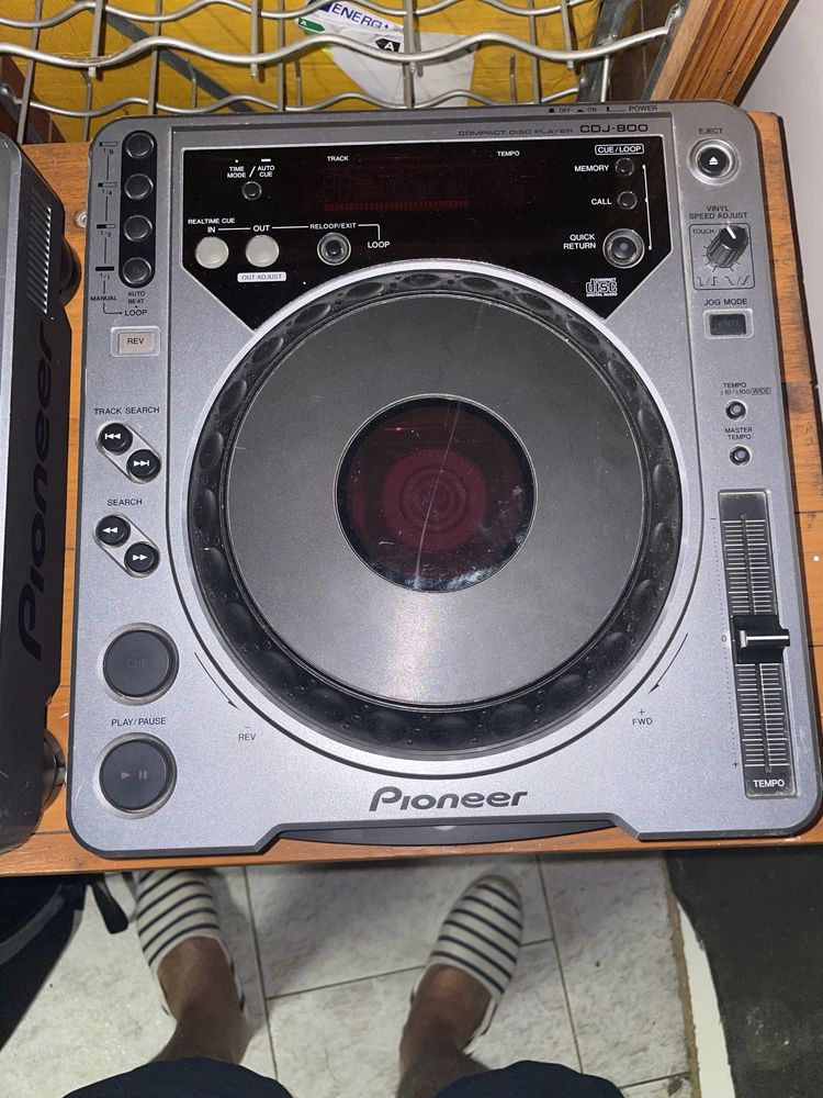 Pioneer CDJ-800 - Par