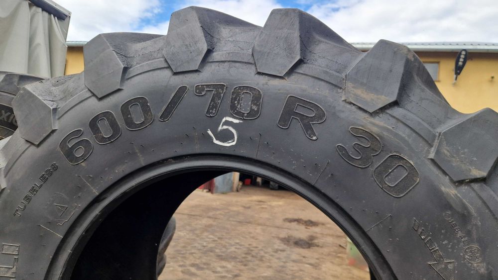 600/70r30 600/70-30 Pirelli Michelin 50% bieżnik bez napraw