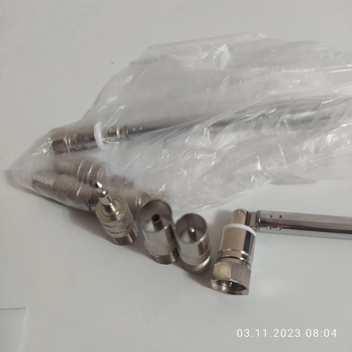 Телескопічні FM антени, з перехідником "мама" для музичного центру.