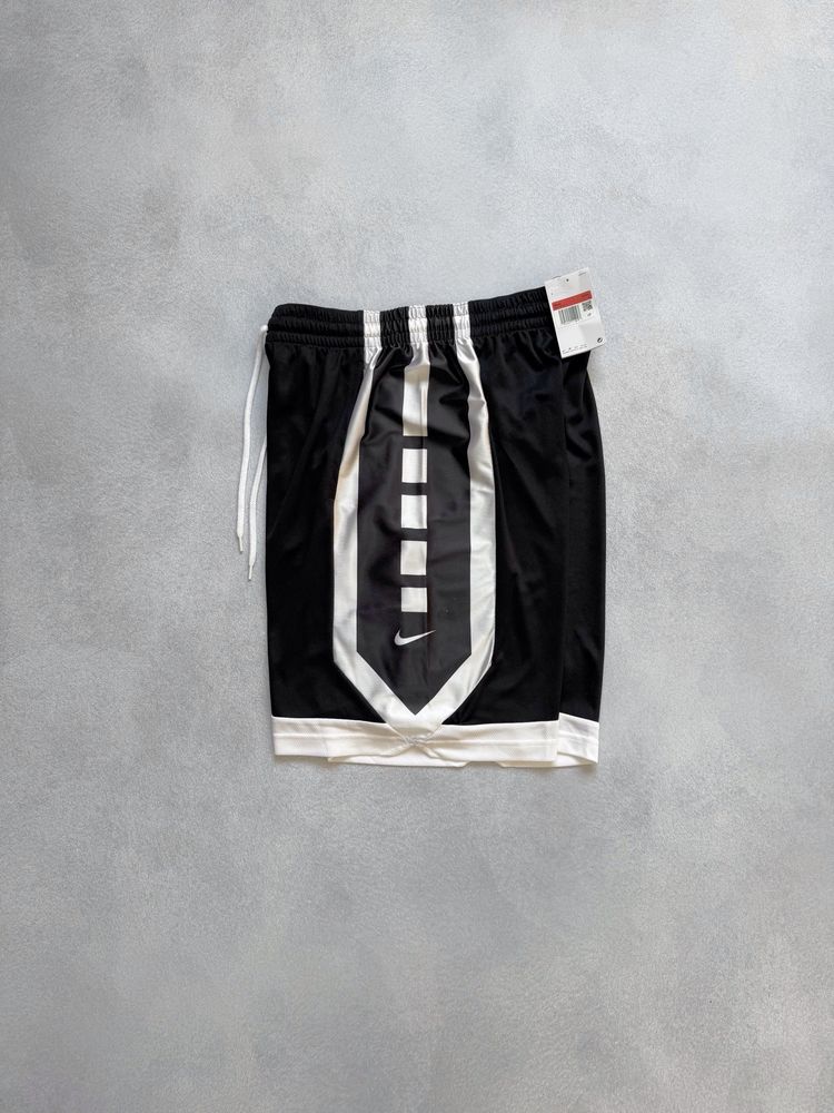 Оригінальні шорти Nike Dri-Fit