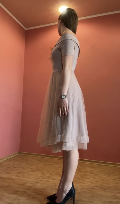 Святкова пудрова сукня