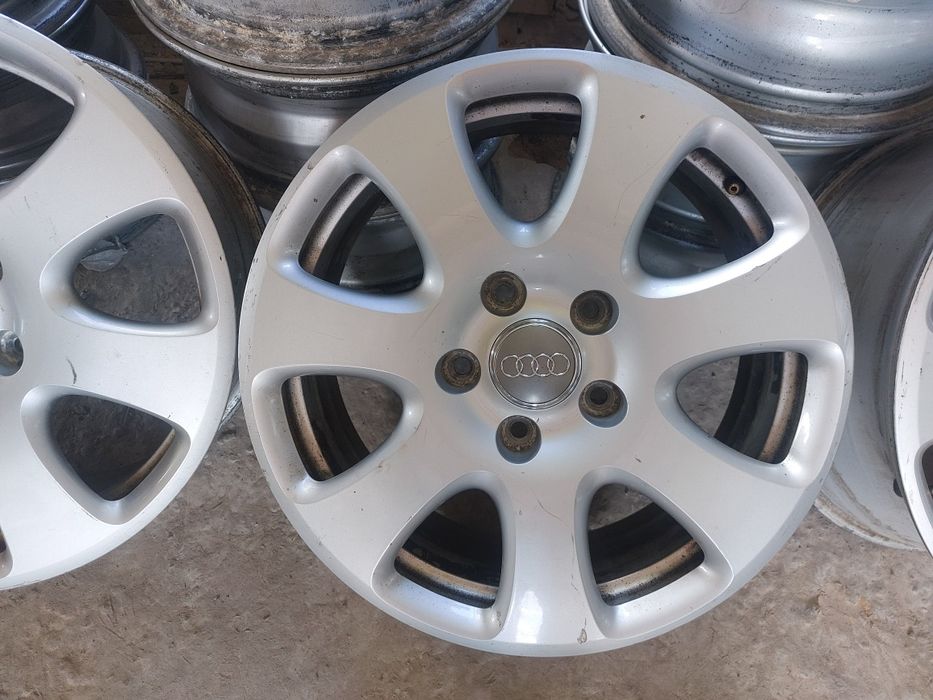 Диски AUDI Q7 R18 5/130 J7.5 ЦО76 ET53