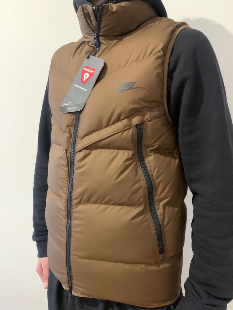 Жилетка Nike Storm-Fit Windrunner PRIMALOFT