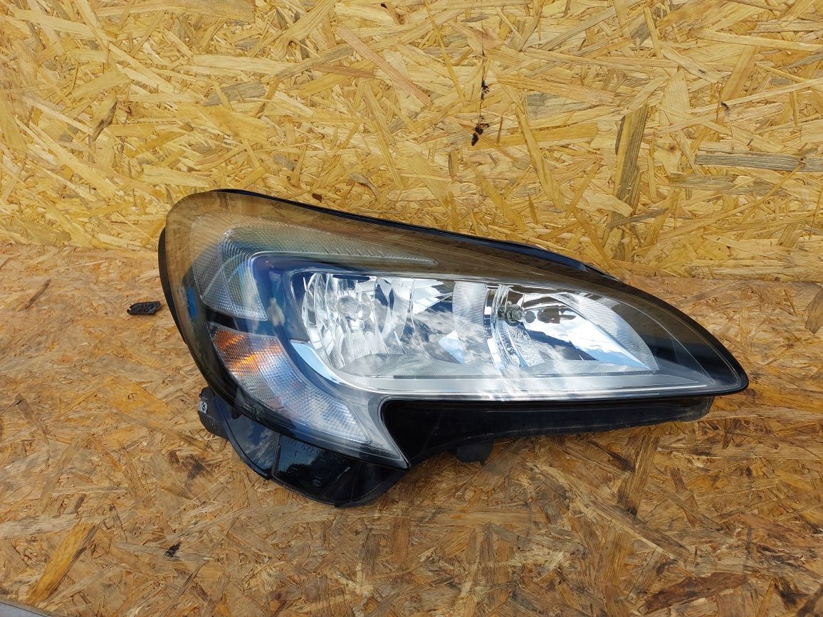 Lampa prawa Opel Corsa E  LED