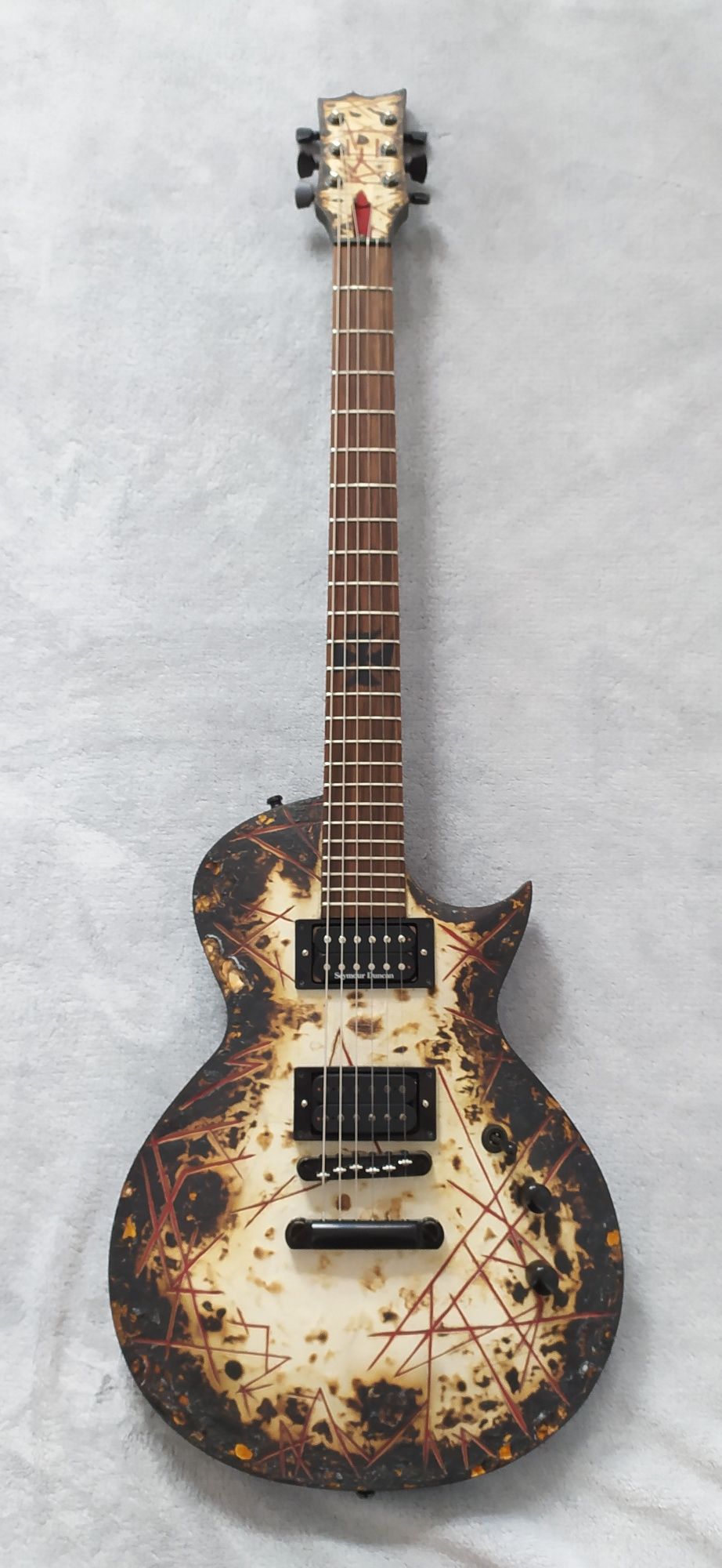 Gitara wzorowana na ESP Eclipse RZK Burnt II