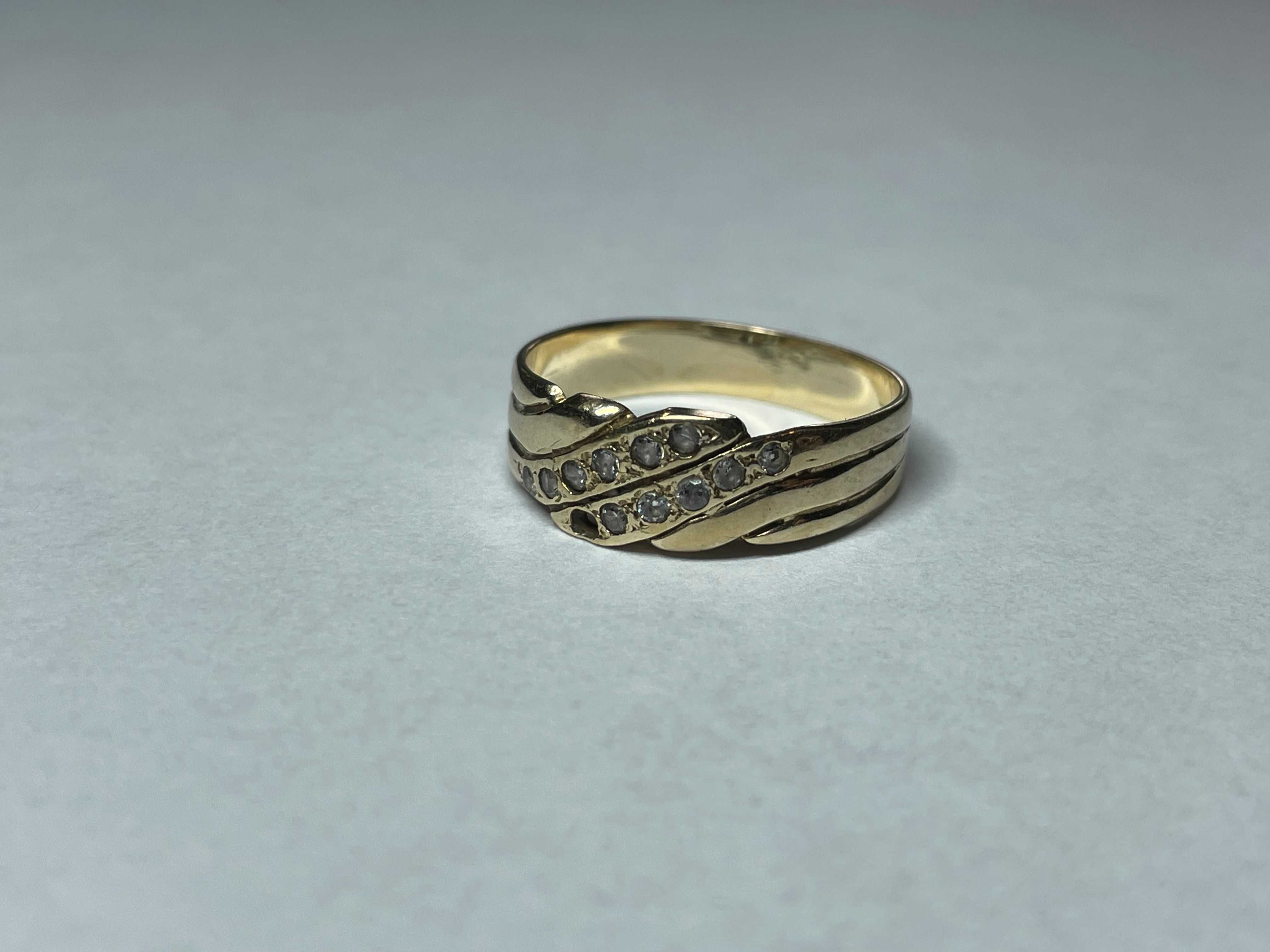 Złoty pierścionek 14kt 2,74 gram rozmiar 14