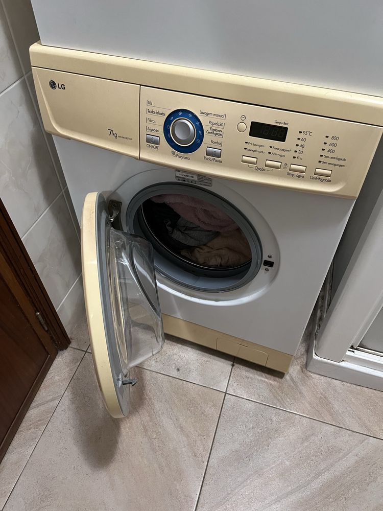 Maquina de lavar roupa