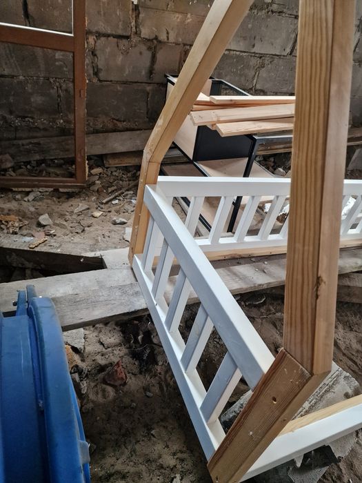 Łóżeczko dla dziecka drewniane