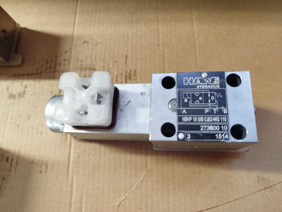 Rozdzielacz hydrauliczny gniazdowy NG6 - NBVP16S/B0,8/2-WG110 - Hawe