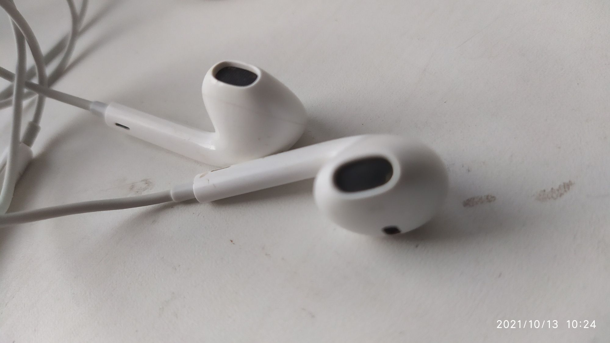 Оригинальные EarPods Apple наушники от 5 ( уши от пятёрки)