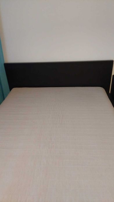 Cama IKEA MALM Preta 1,60m x 2,00m com estrado e colchão
