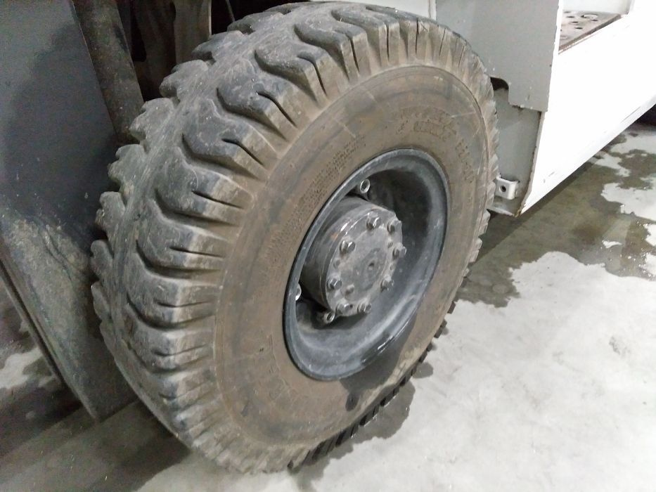 Навантажувач nissan