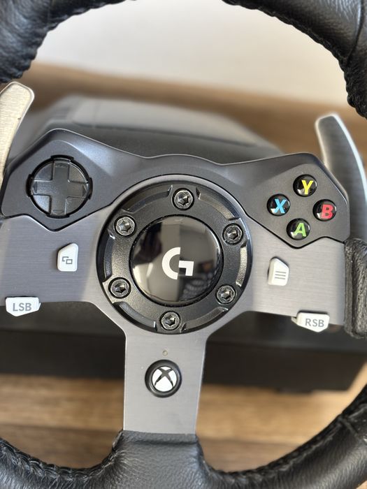 Logitech G920 Driving Force – kierownica z pedałami